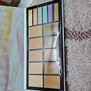 nwt COASTAL SCENTS Concealed Palette 10 Concealers & 6 Correctors New in Box